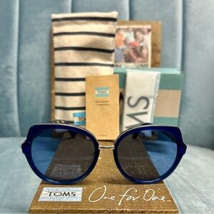 Brand New TOMS Blue “Lottie” Oversized Sunglasses